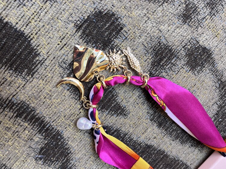 Bulu Brands Yara Scarf Necklace Fuchsia