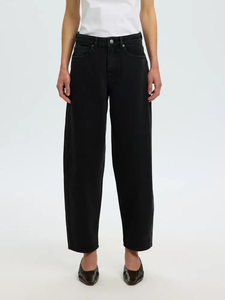 Selected Femme Barrel Bea-Kori HW Jeans Noos Black Denim/201