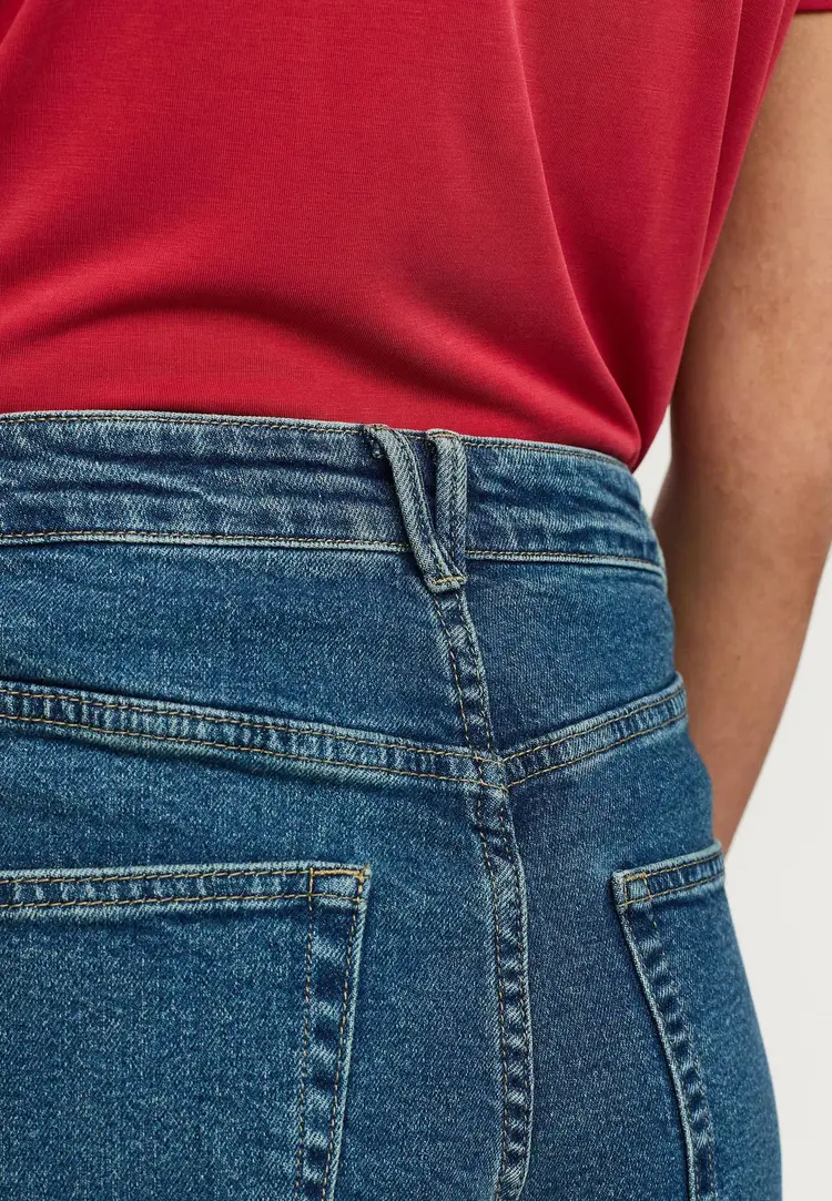 Soft Rebels Amelie Cropped Barrel Jeans Mid Waisted Blue Denim