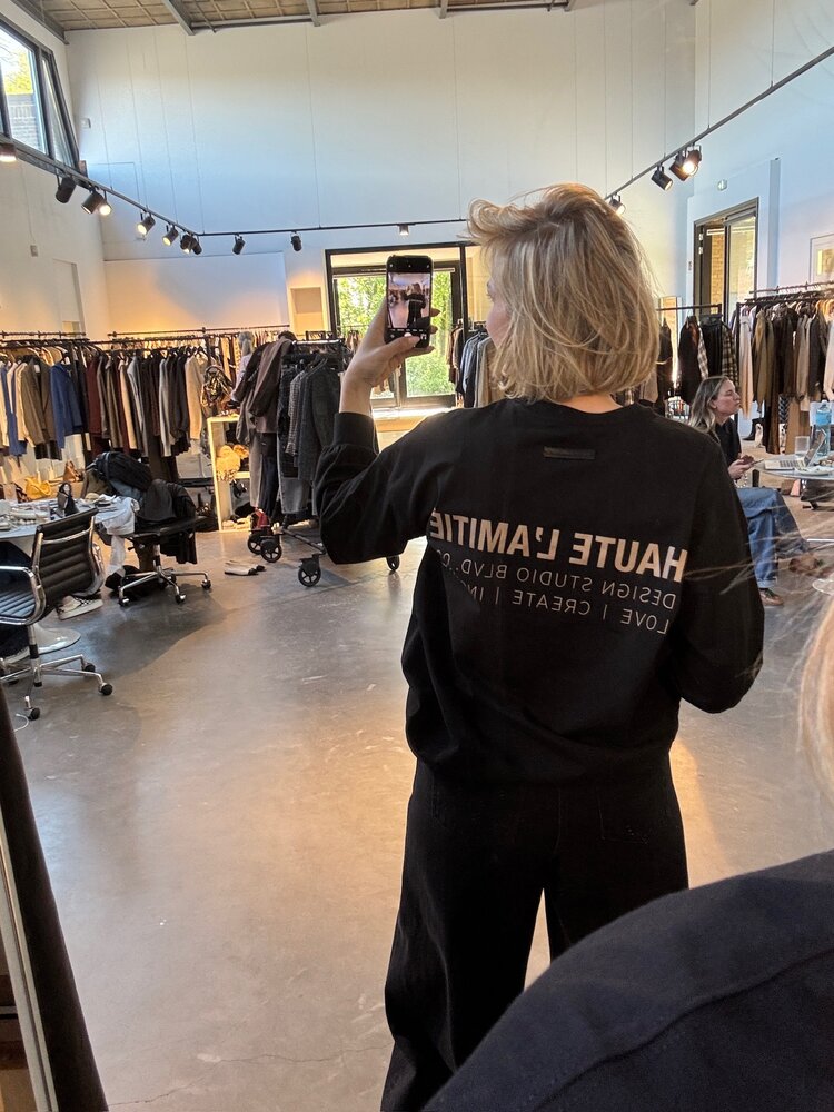 Haute L'Amitié Crew Neck LS Tee Black/Walnut Print