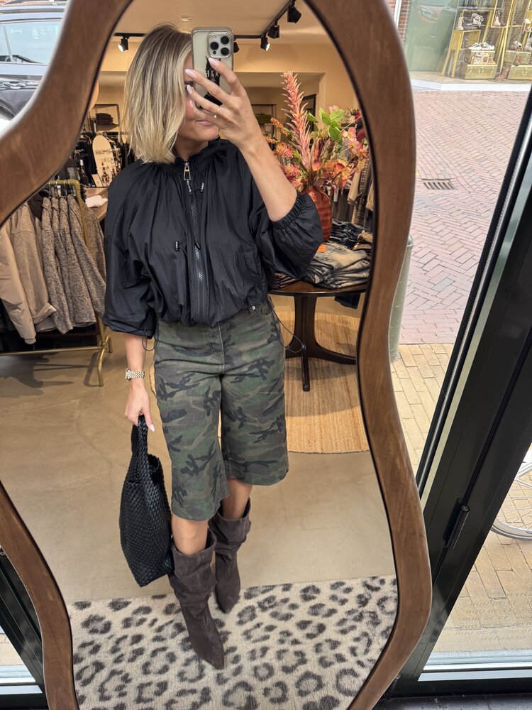 Haute L'Amitié Iron Paper Jacket Black