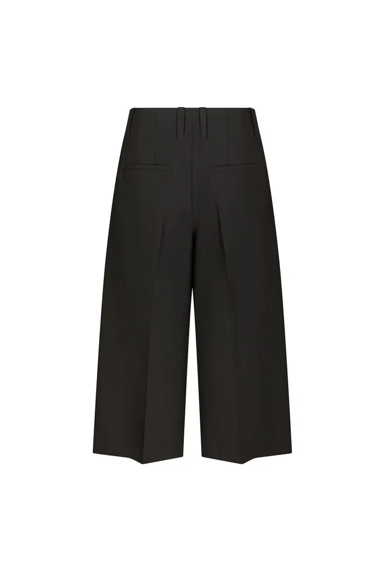 Neo Noir Hannah Bermuda Short Black