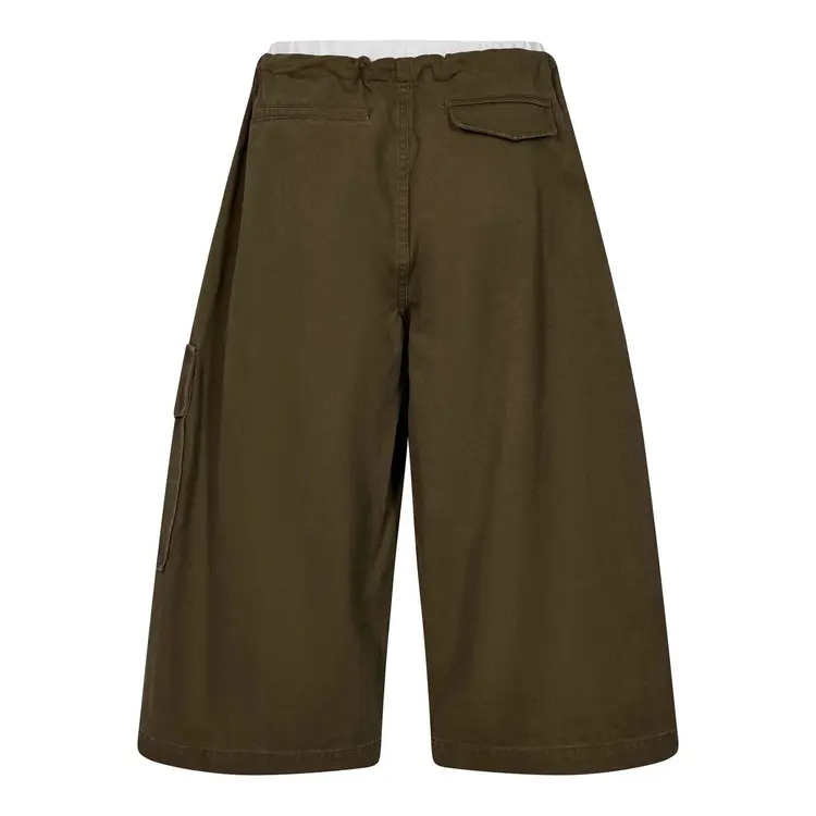 Haute L'Amitié Pull On Cargo Bermudas Army