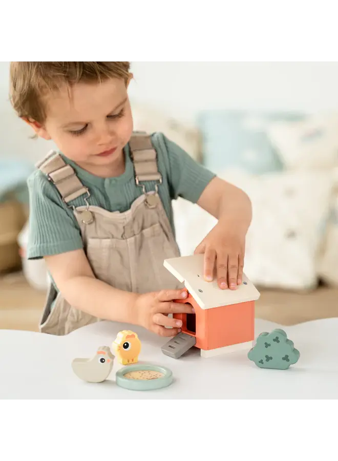 Tiny farm play set Clucky