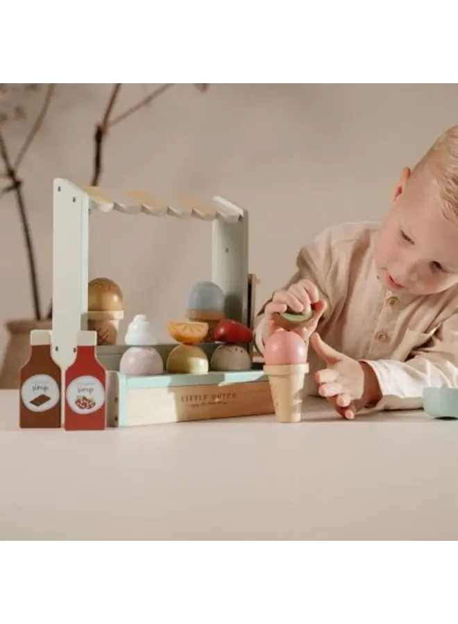 Little Dutch |  Ijskraam