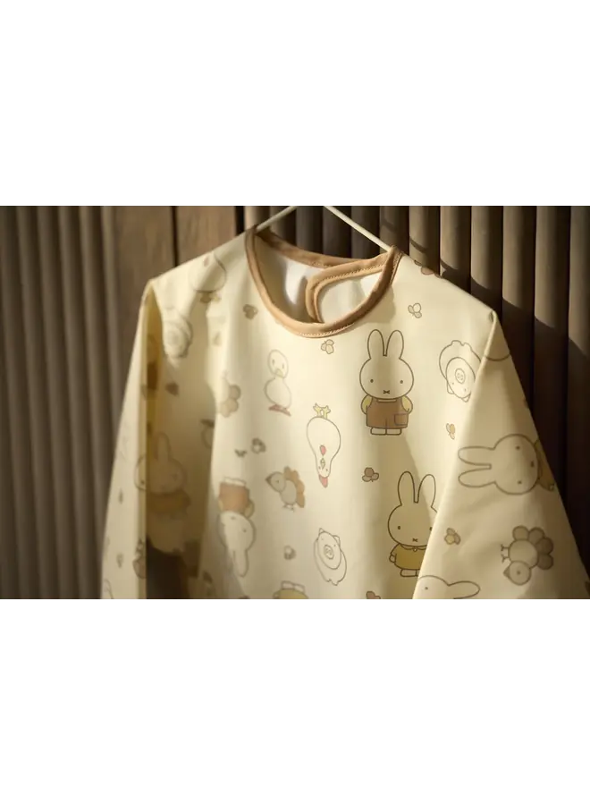 Jollein | Slab Waterproof met Mouw  - Miffy Family Farm