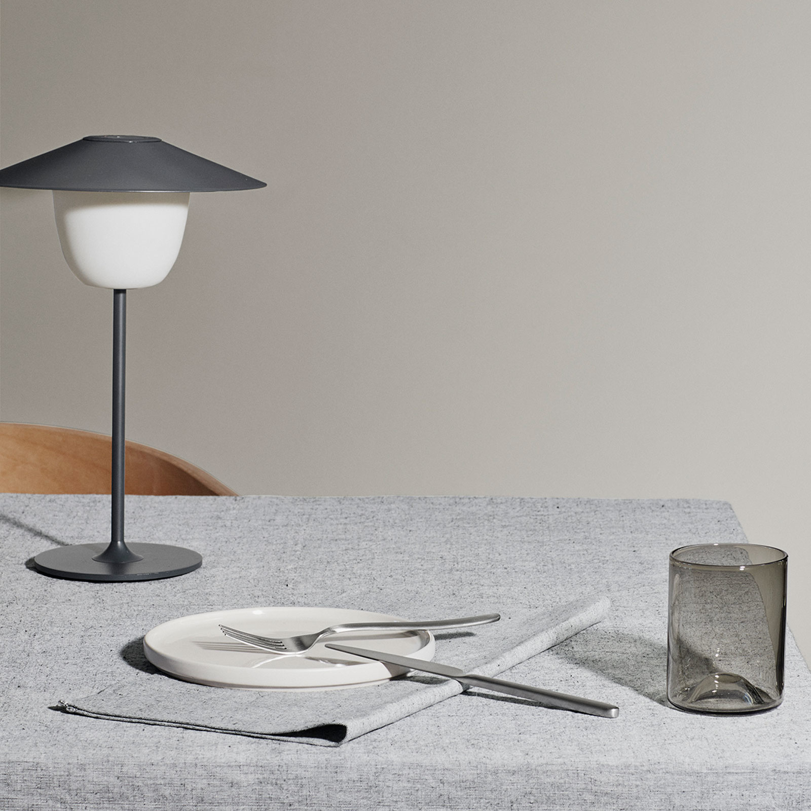 ANI LED Table Lamp Large White