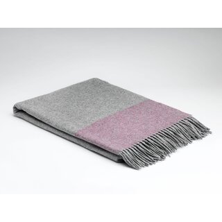 McNutt of Donegal Plaid Silver & Raspberry Dash 200 x 145 cm