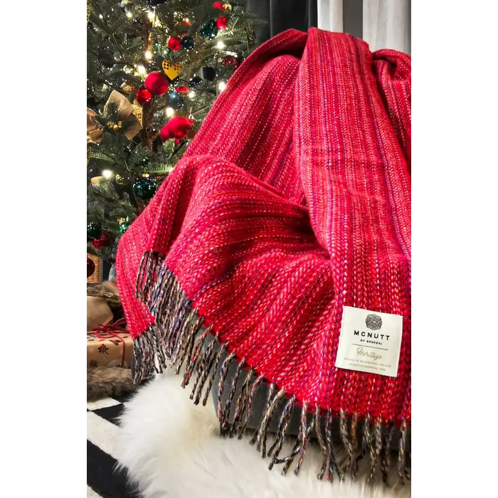 McNutt of Donegal Plaid Fuchsia Heritage Tweed 200 x 145 cm