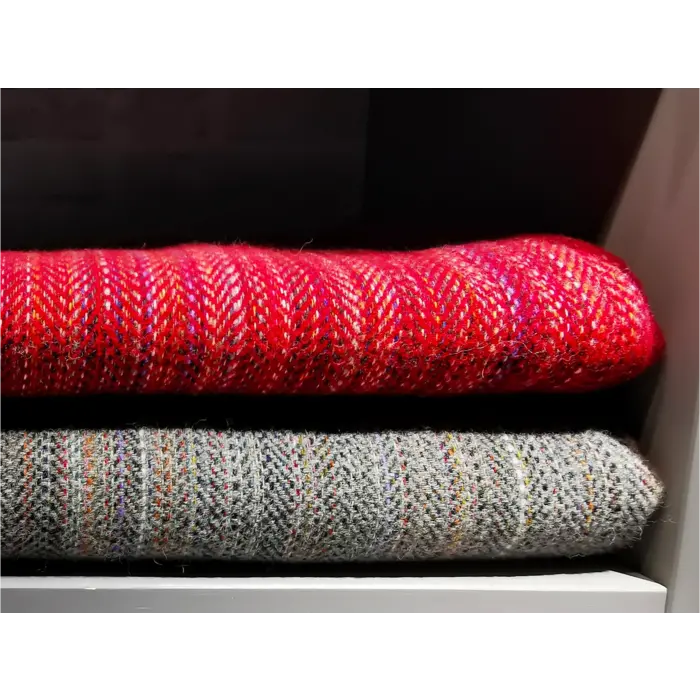 McNutt of Donegal Plaid Fuchsia Heritage Tweed 200 x 145 cm