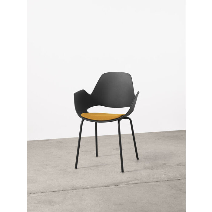HOUE Falk Chair Armrest Upholstered Seat