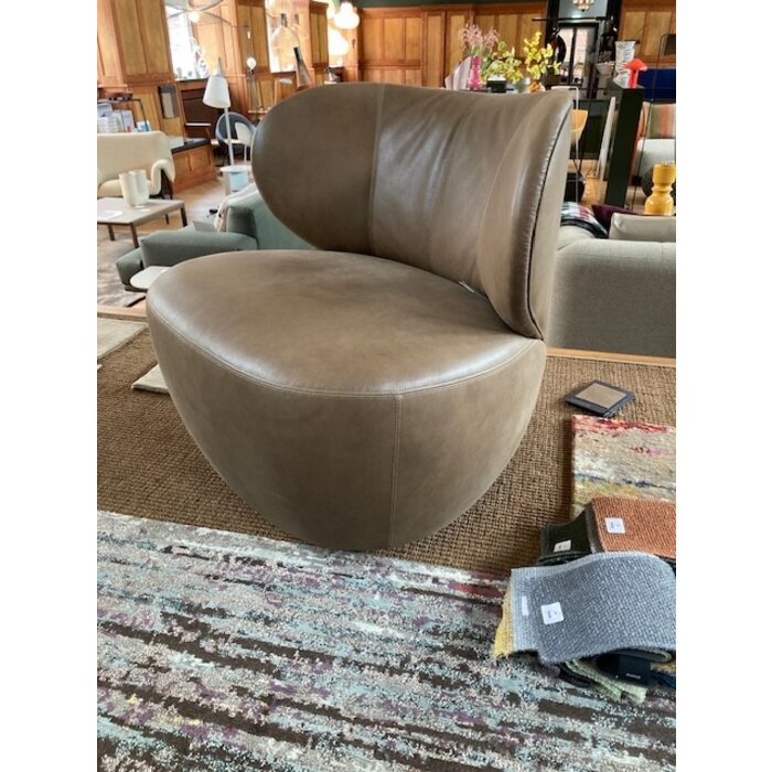 Walter Knoll Bao Armchair