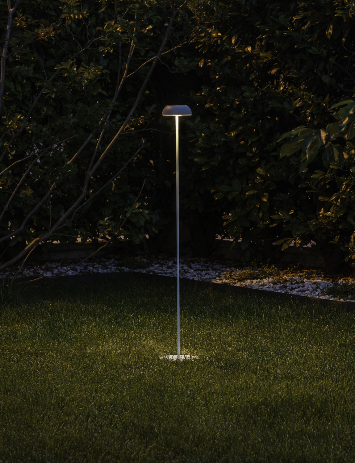 Float Floor Lamp Black