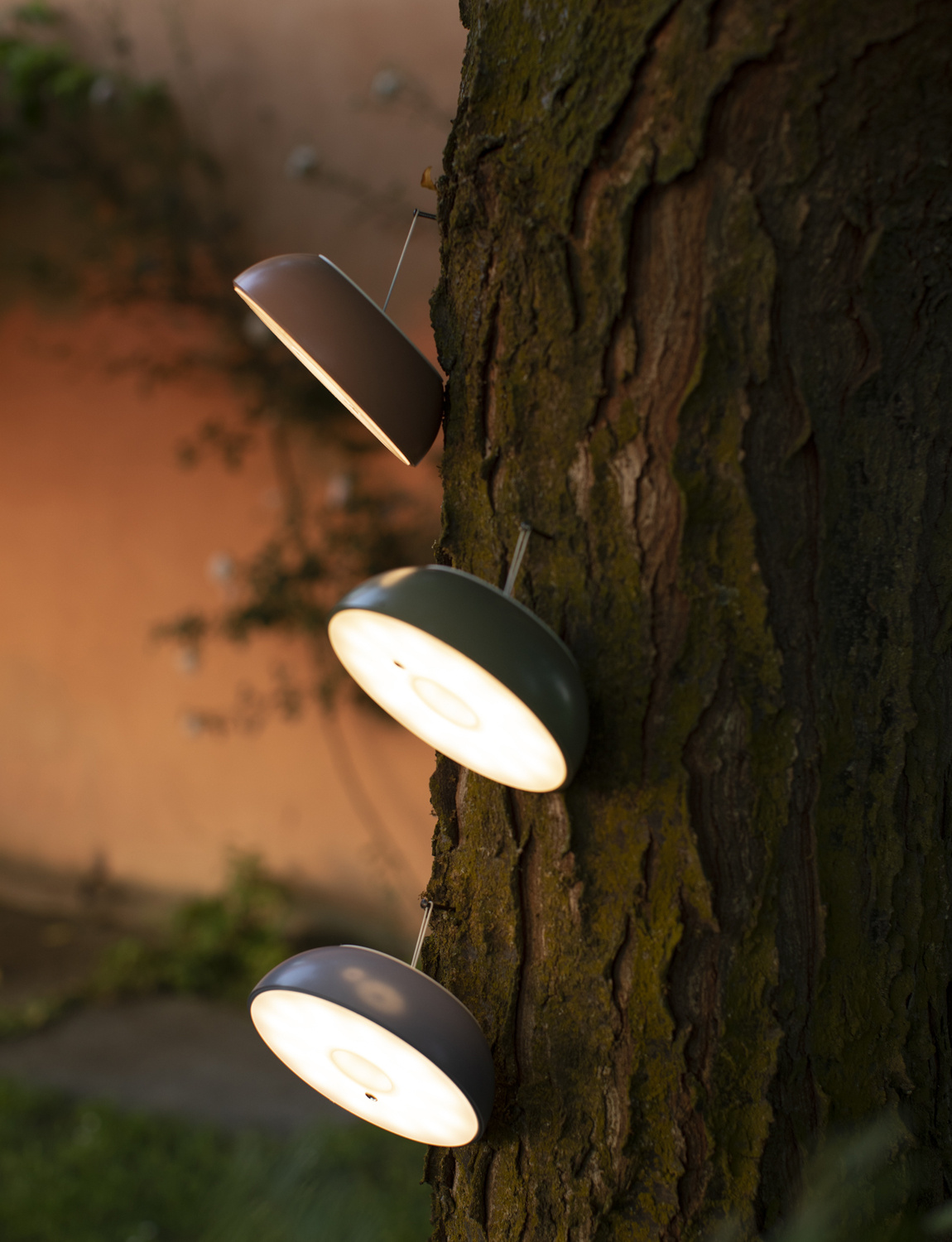 Float Floor Lamp Black