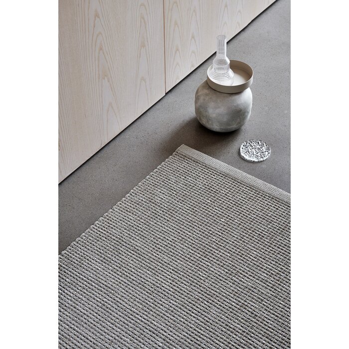 Pappelina EMM Vloerkleed Linen/Linen Metallic