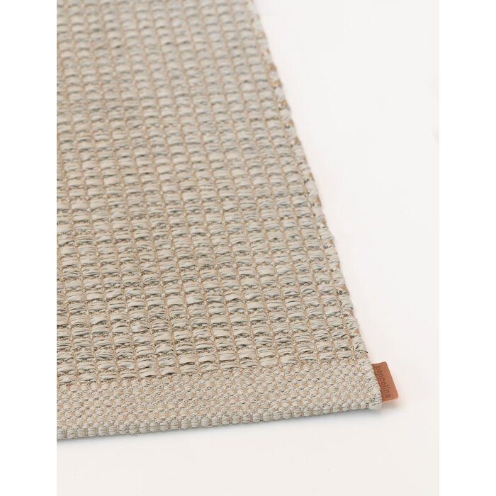 Pappelina EMM Vloerkleed Linen/Linen Metallic