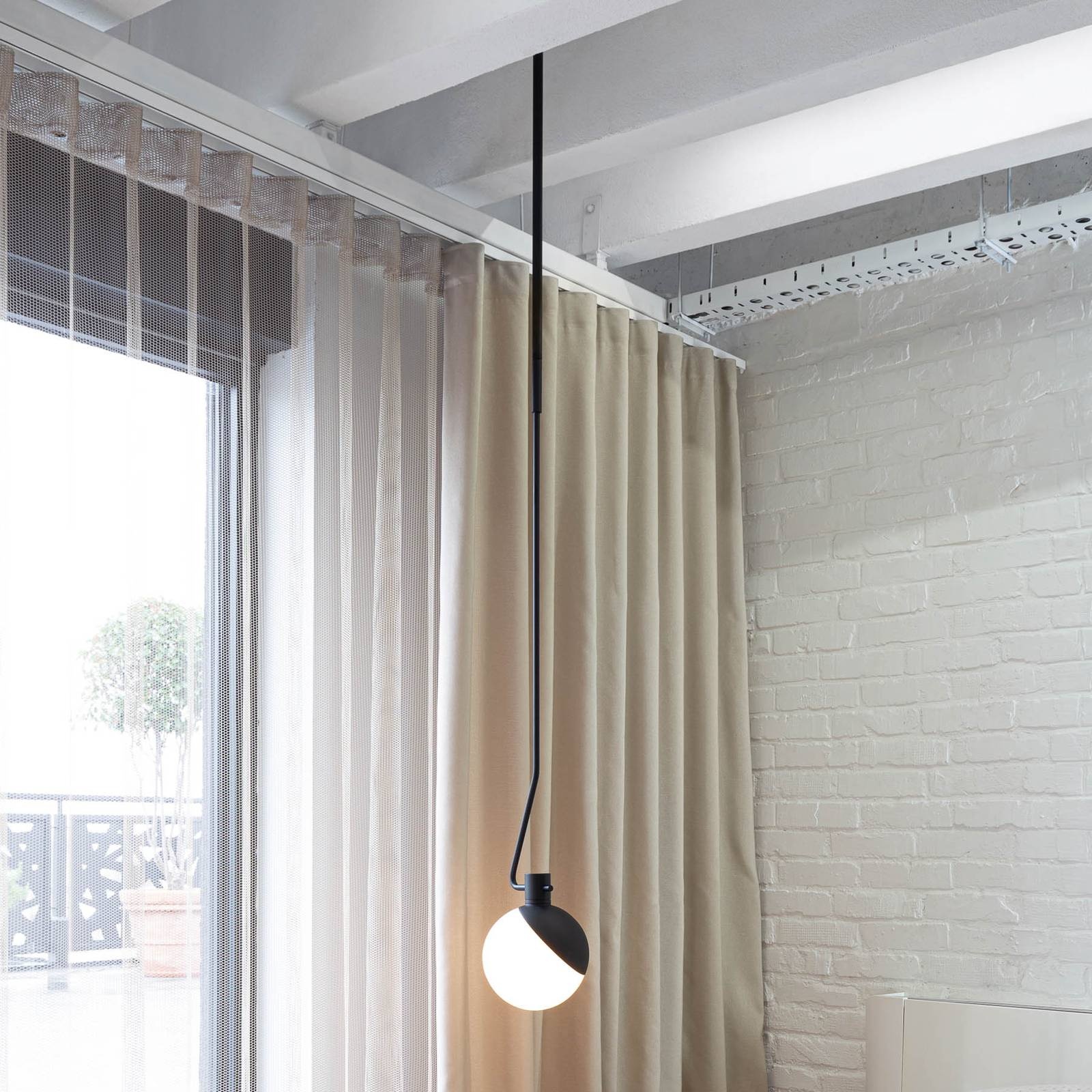 Baluna Ceiling Black