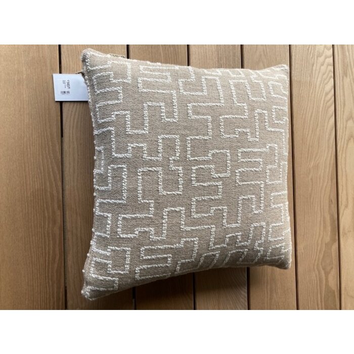 Omar Antwerp Connor Ivory Reverse Cushion