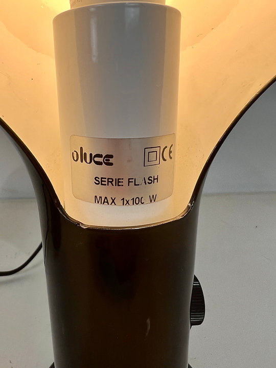Oluce Serie Flash ランプ Oluce Serie Flash ランプ