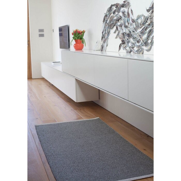 Pappelina Mono Vloerkleed Dark Mud/Mud