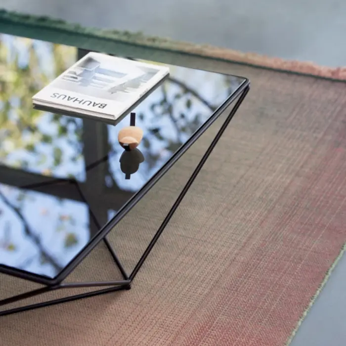 Avet Low Table 50 x 50 cm Black/Smoked Glass