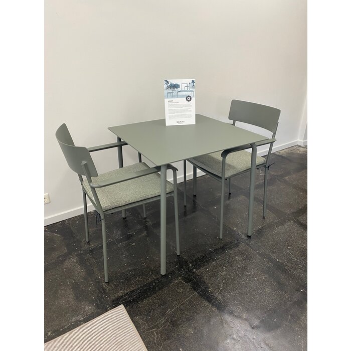 Serax August Bistro Set Tafel + 2 Stoelen met Armleuning + Zitkussens Eucalyptus Groen