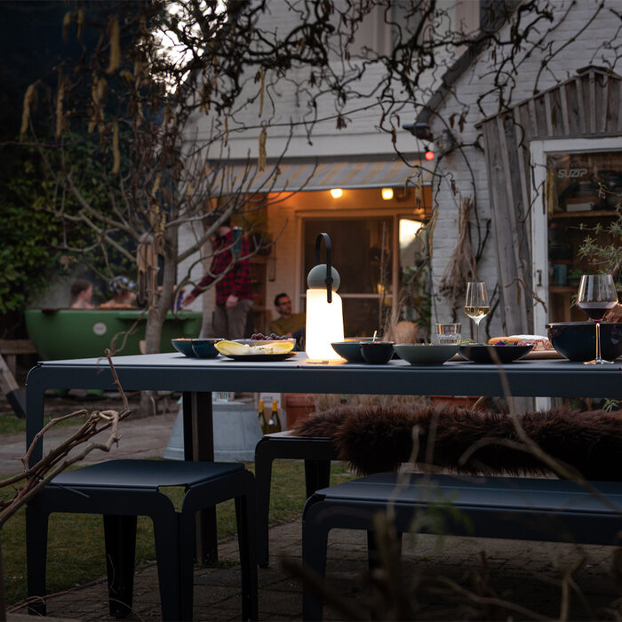 Weltevree Bended Table 270 inclusief Benches + 2 Krukjes