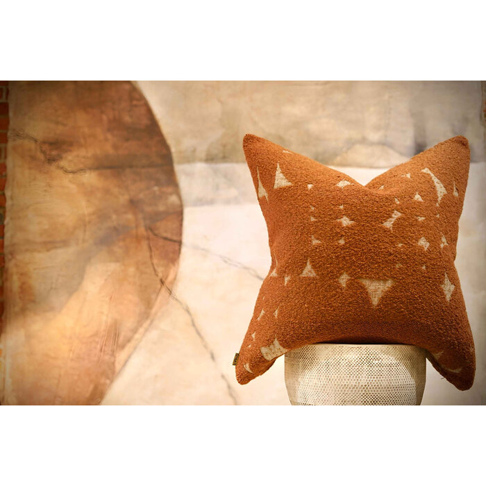 Omar Antwerp Felix Cushion