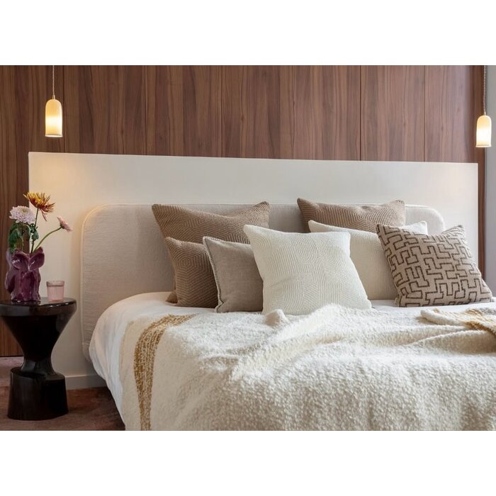 Omar Antwerp Ricard Cushion