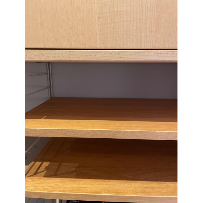 String Furniture Showroom Model String Bureau Opstelling