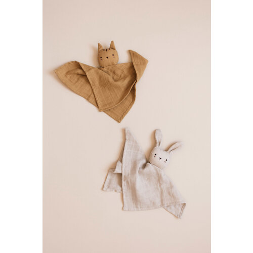 MAIN SAUVAGE cuddle cloth - bunny sand