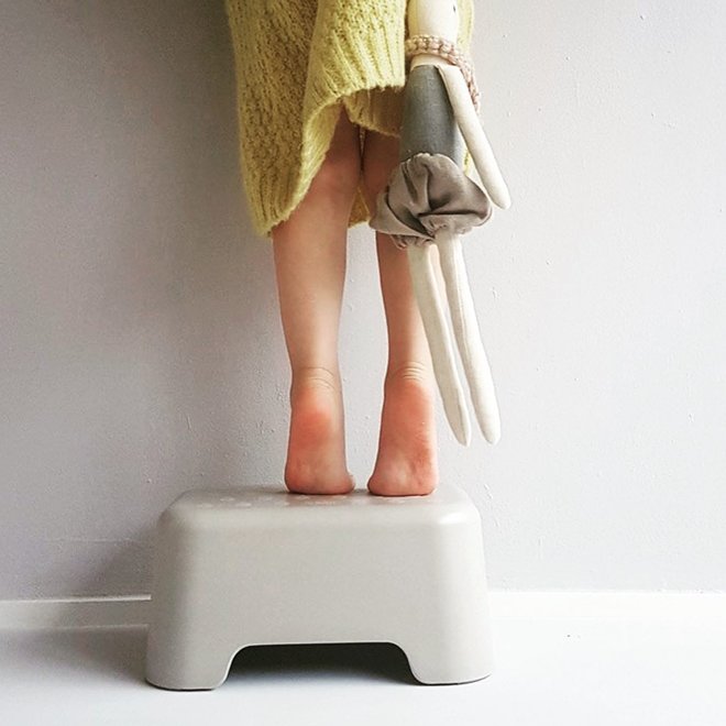 bano step stool - stone