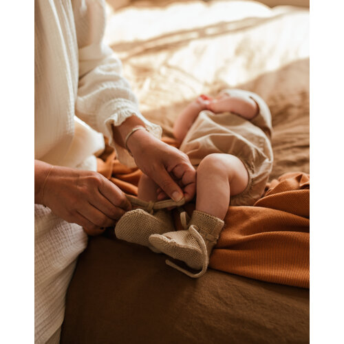 HVID booties - sand - 0-9M