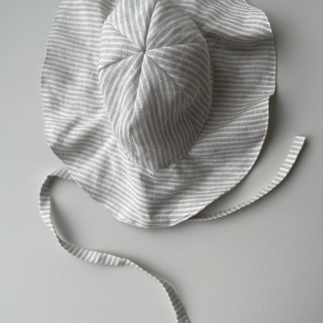 linen hat - beige stripes