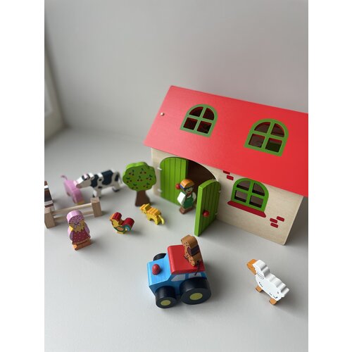 GOKI farm doll's house