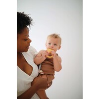 MUSHIE lion teether - soft yellow