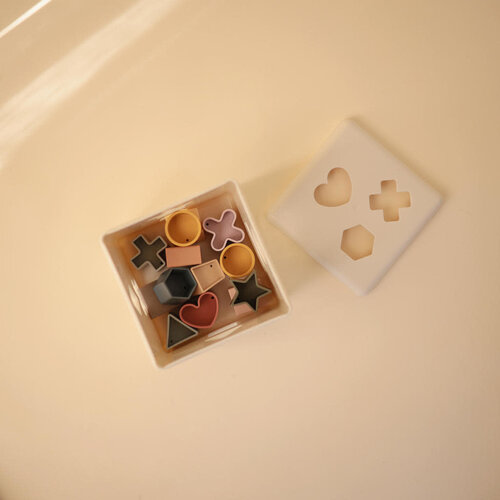 MUSHIE shape sorting box