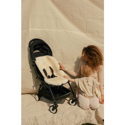 BINIBAMBA sheepskin snuggler - milk