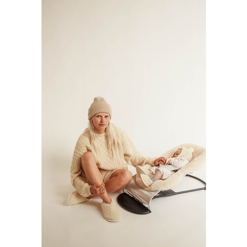 BINIBAMBA sheepskin snuggler - milk