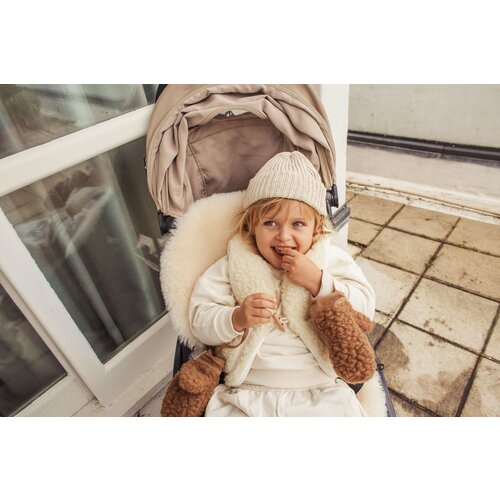 BINIBAMBA sheepskin snuggler - milk