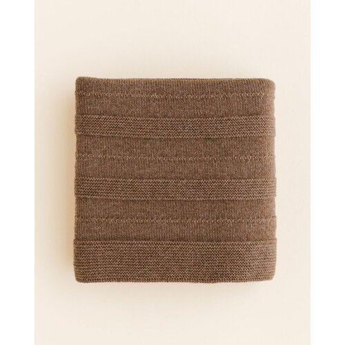 HVID blanket holly - walnut