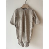 PEQUENO TOCON fleece onesie with feet - beige