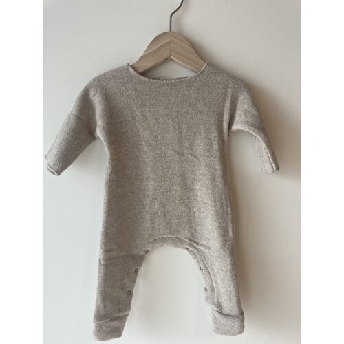 PEQUENO TOCON fleece onesie - beige