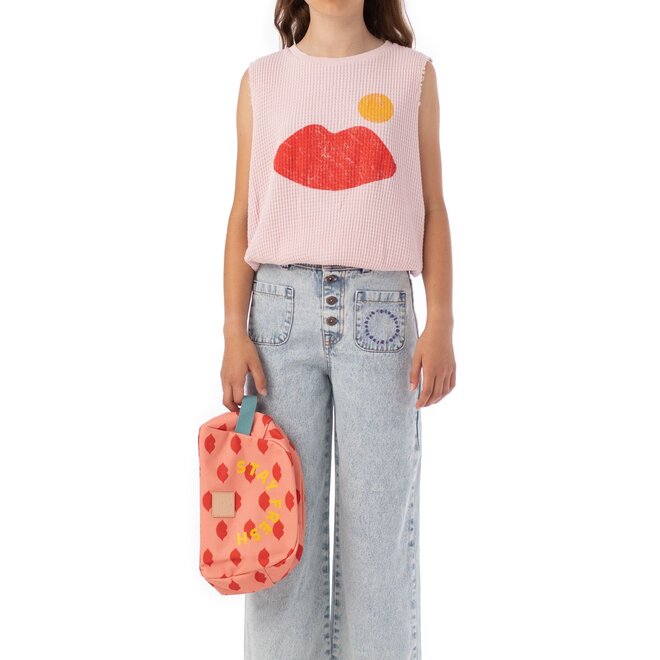 sleeveless top - light pink with lips print