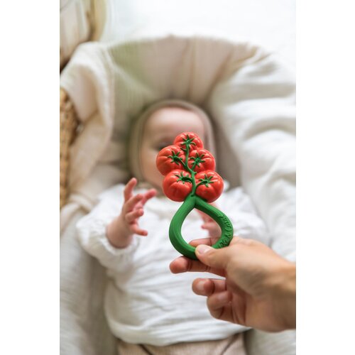 OLI & CAROL tomato rattle toy