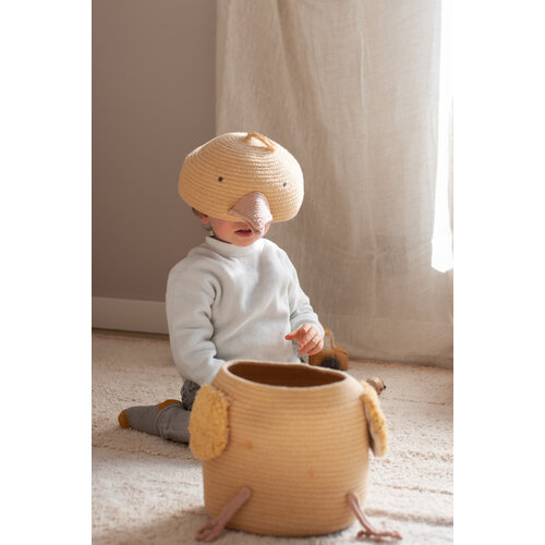 LORENA CANALS basket charlie the chicken