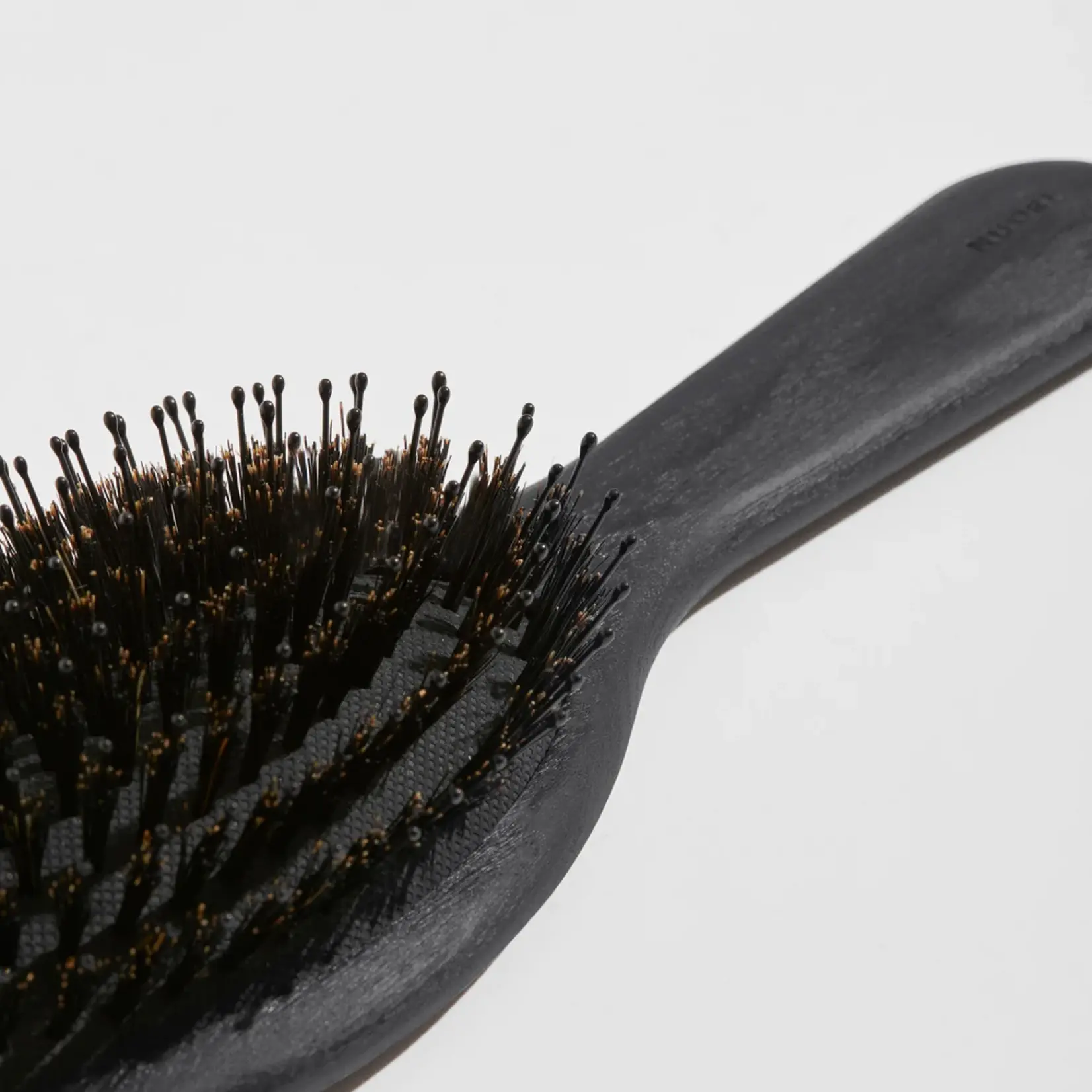 Nuori Nuori Revitalizing Hairbrush