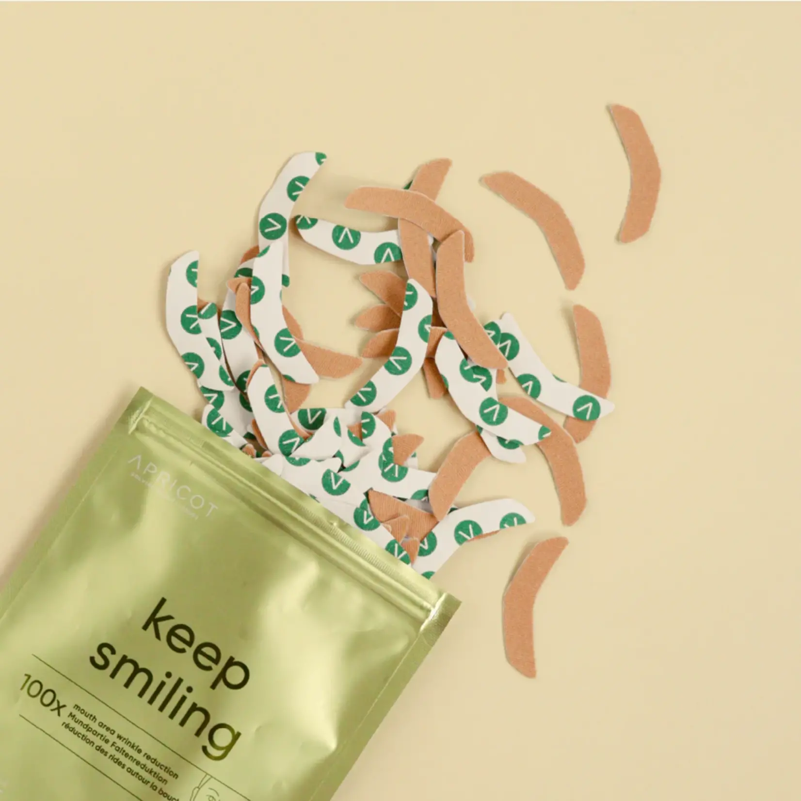 Apricot Lip Contour Patches - keep smiling