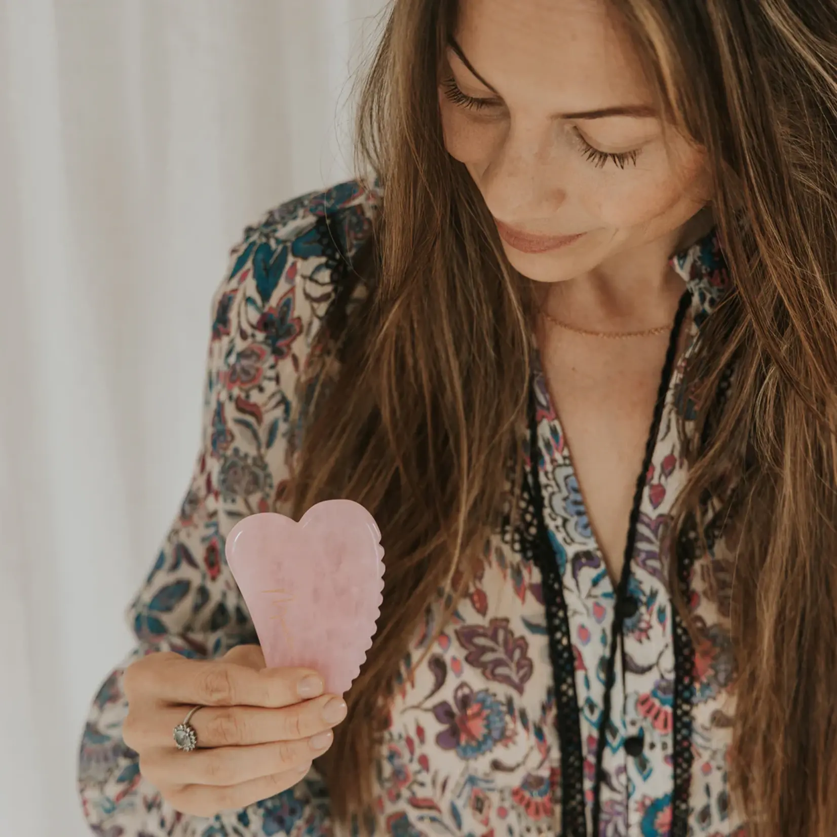 Moonie Gua Sha Heart Tool - Rose Quartz