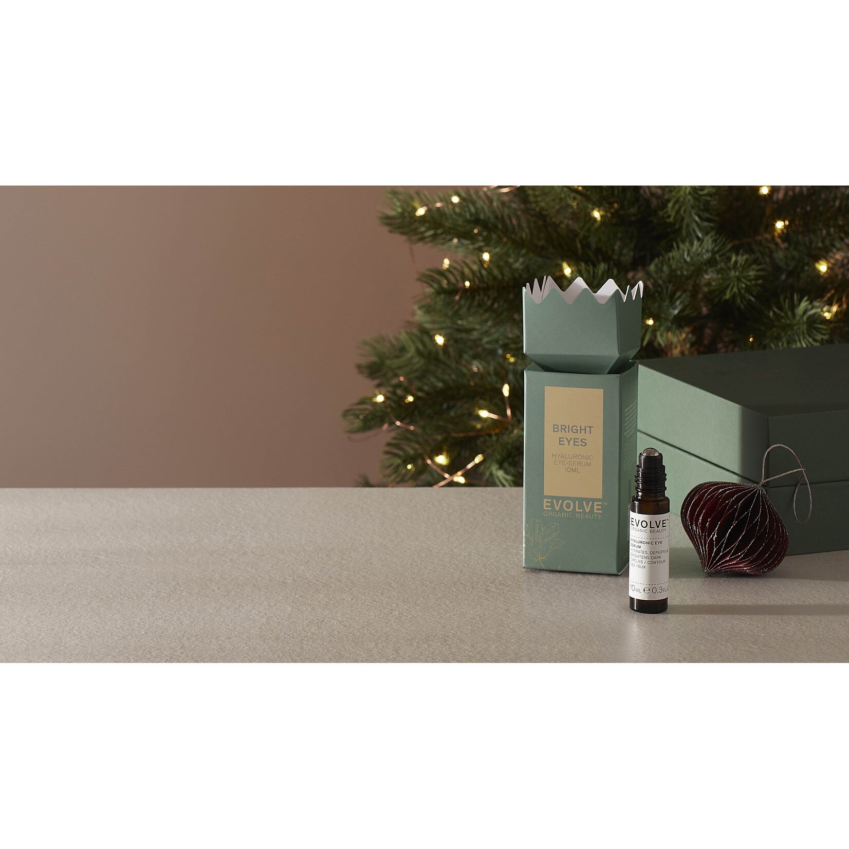Evolve Organic Beauty Bright Eyes Cracker
